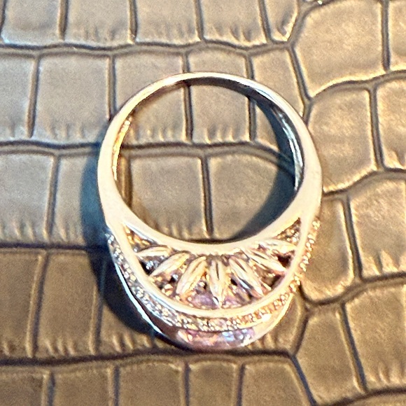 Pink Stone Ring - Picture 3 of 7
